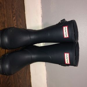 Navy blue Hunter boots